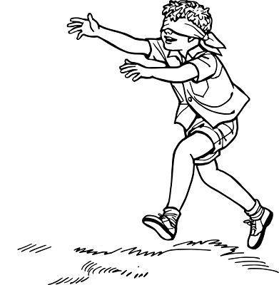 Ein Junge läuft mit verbundenen Augen und ausgestreckten Armen